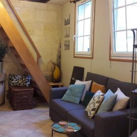 Joli petit loft dans échoppe pierre centre-ville