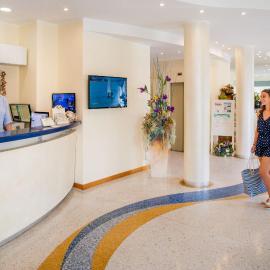 Hotel Baia Bianca, hotell i Diano Marina