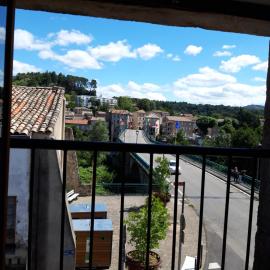 appartement f1 meublé 3 personnes, hotel v destinácii Aubenas