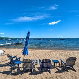 Beachfront Sebago Cottage w/ Deck + Grill!, hotel i North Sebago