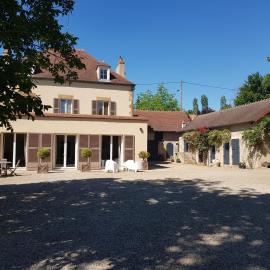 Le Verger Moulins Yzeure, hotelli kohteessa Yzeure