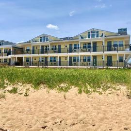 Abellona Inn & Suites, хотел в Олд Орчард Бийч