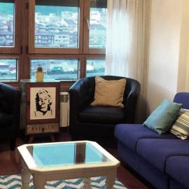APARTAMENTO 1ºLINEA PLAYA PONIENTE, hotell i Gijón