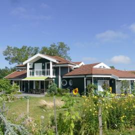 Entre montagnes et lac, hotel in Armoy