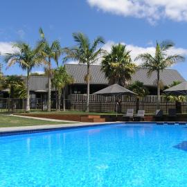 Kerikeri Homestead Motel & Apartments, хотел в Керикери