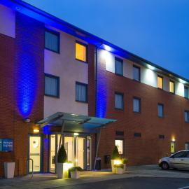 Holiday Inn Express Bedford by IHG, hotelli kohteessa Bedford