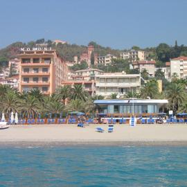 Grand Hotel Moroni, hotell sihtkohas Finale Ligure
