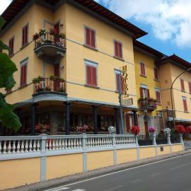 Hotel La Rosa, hotel Rontában