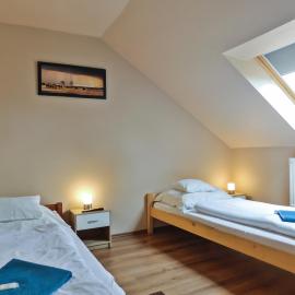 Korona Panzió, hotel in Levél