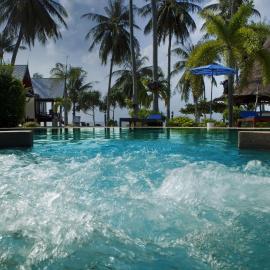 Dewshore Resort, hótel í Baan Tai