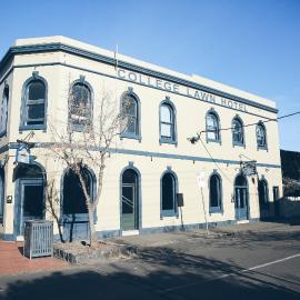 College Lawn Hotel, hotel u Melbourneu