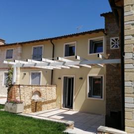 Villavecchia, hotel a Castegnero