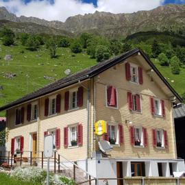 Gästehaus Alpenglühn, hotelli kohteessa Meien