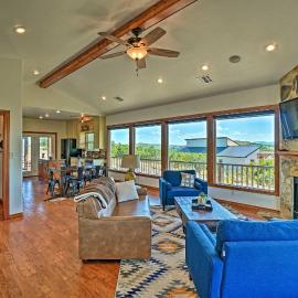 Updated Cabin w/ 360-Degree Mtn View: 1 Mi to Lake, hotel in Medicine Park