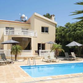 Villa Coral Bee - walking distance to Coral Bay Beach