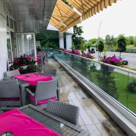 Hotel Afrodita -Valenii De Munte, hotel u gradu 'Vălenii de Munte'