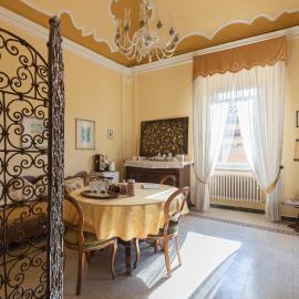 Attico Luce B&B, hotell i Osimo