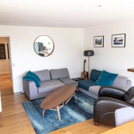 Spacieux T2 remis à neuf, à 3 min des plages, terrasse, hotel Anglet-ben