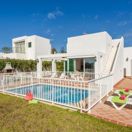 Villa Cal Peixito, hotel in Son Bou