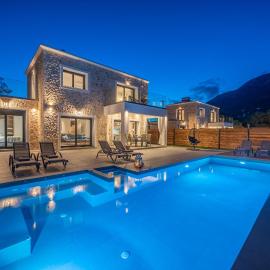 Diosas Luxury Villas, hotelli kohteessa Pilaroú
