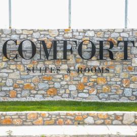 Comfort Suites & Rooms, hotel di Larisa