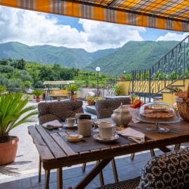 B&B L'Abbraccio, hotel in Casola di Napoli