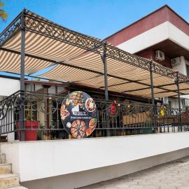 Hanovete Hotel, hotell i Pliska