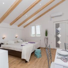 Studio Apartment Harmony NP Krka