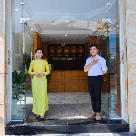 Khách Sạn Phương Khuê, hotel in Ấp Bình Hưng
