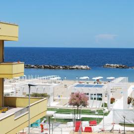 Hotel Numi