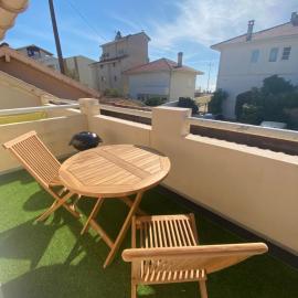 Le petit coin plage، فندق في كابريتون