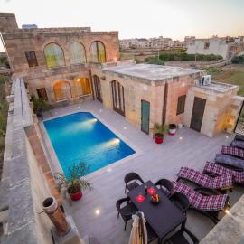 Sant Anton tal-Qabbieza Farmhouse: Kerċem şehrinde bir otel