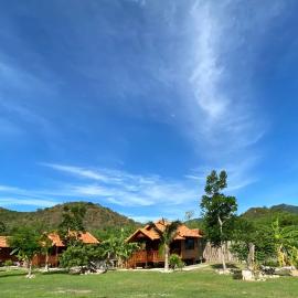Jing Jo Boutique Bungalow, hotel in Sam Roi Yot