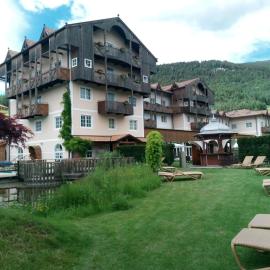폴가리아에 위치한 호텔 Alpen Hotel Eghel Resort & SPA