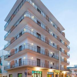 Hostal Alicante、サンアントニオのホテル