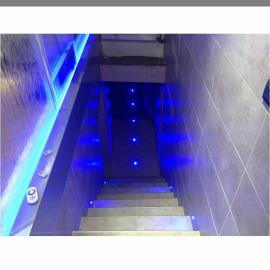 Logement haut de gamme jacuzzi sauna, hotel a Clermont-Ferrand