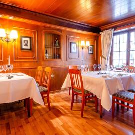 Hotel Gasthaus Hecht، فندق في فولفاخ