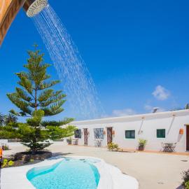 Casa Volcán y Mar, hotel v mestu Yaiza