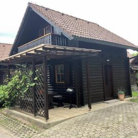 Holiday Cottage Krishtan, hotel a Podčetrtek