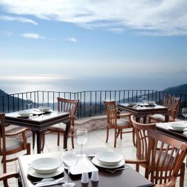 Assos Kayalar Terrace, hotel sa Sazlı