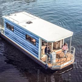 Awesome Ship In Hennigsdorf With Lake View, hotel v destinaci Hennigsdorf