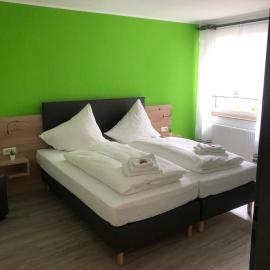 Hotel Unter den Linden, hotel em Kierspe