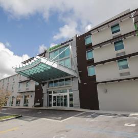 Holiday Inn Express & Suites Miami Airport East by IHG, hotel em Miami