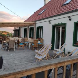 Srokowski Dwór 1 - Mazurski Dwór - 450m2, hotelli kohteessa Srokowo