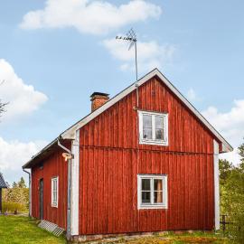 2 Bedroom Lovely Home In Ödeshög, hotel di Ödeshög