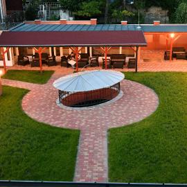 Hotel Barbakán, hotel di Pécs