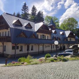 Wellness Penzion Jarmilka, hotelli kohteessa Bedřichov