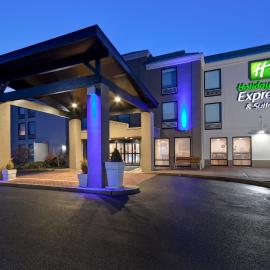 Holiday Inn Express & Suites Allentown-Dorney Park Area by IHG, khách sạn ở Allentown