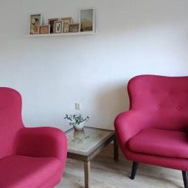 Ruim en huiselijk appartement met eigen tuin, compleet uitgerust, dichtbij natuur, khách sạn ở Enter