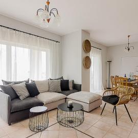 Theros Premium Villa in Stalis Heraklion، فندق في ستاليدا